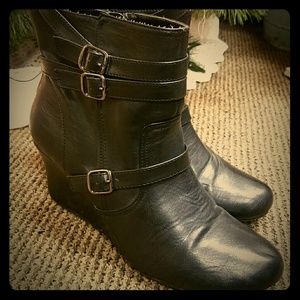 Black ankle boots size 10